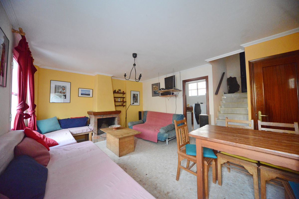 Ein Wohnzimmer in einer Unterkunft wo man es sich richtig gut gehen lassen kann