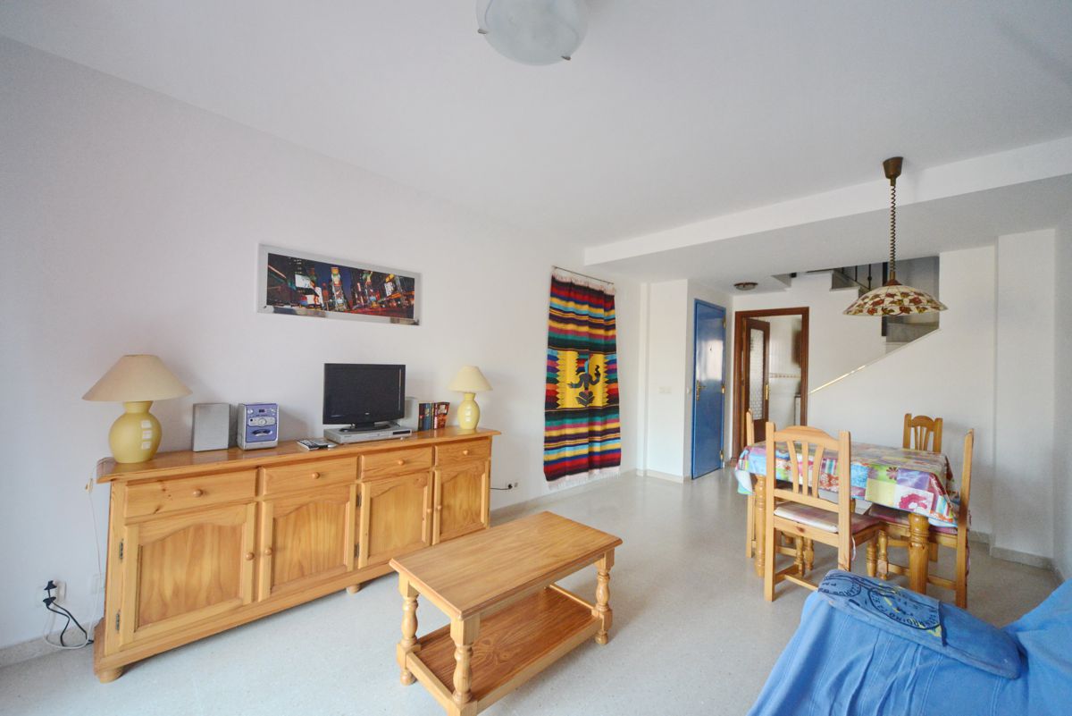 In diesem Wohzimmer kann man sich gut aufhalten wenn man im Urlaub ist